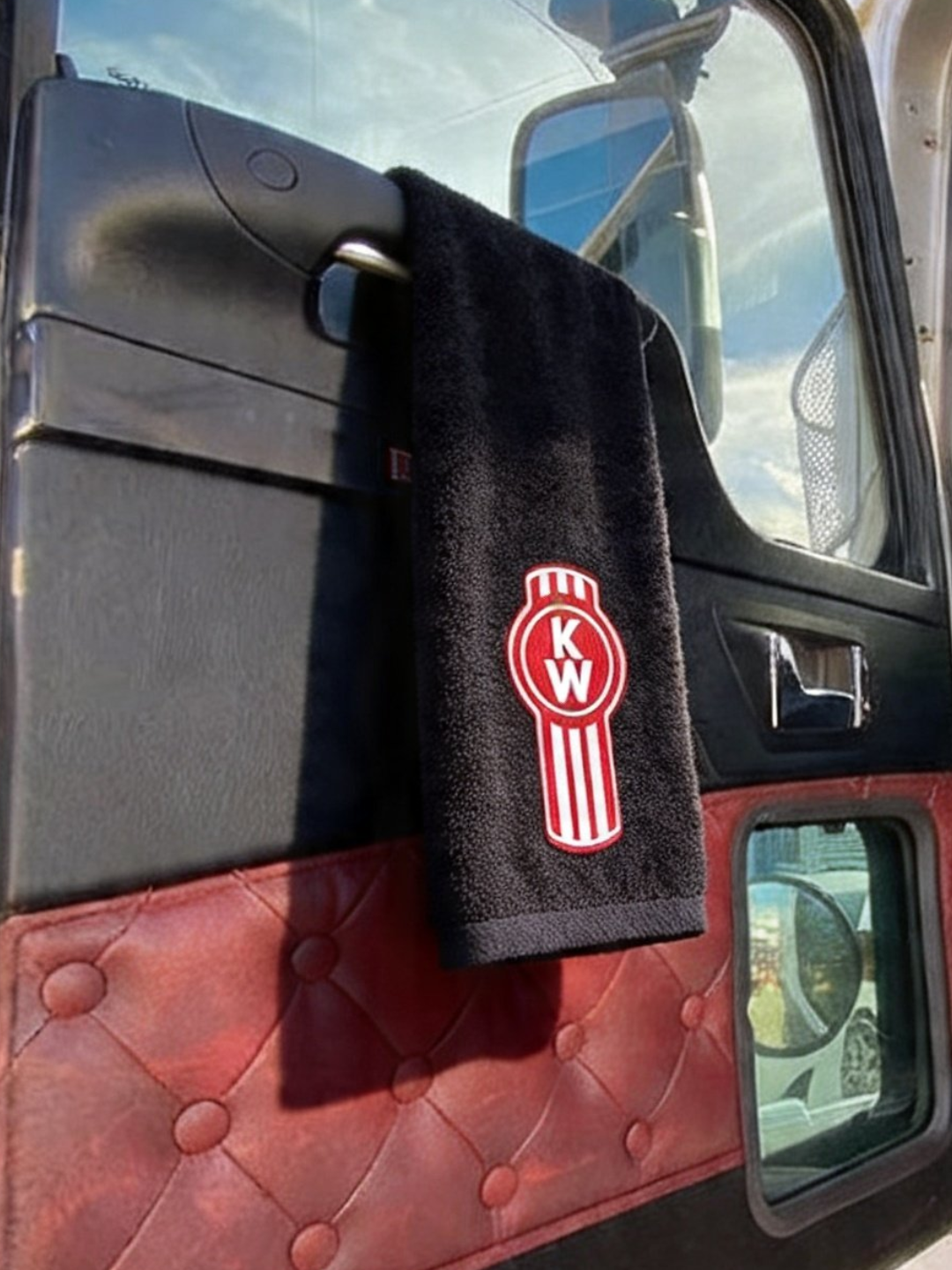 TRUCKIE CAB TOWEL BLACK